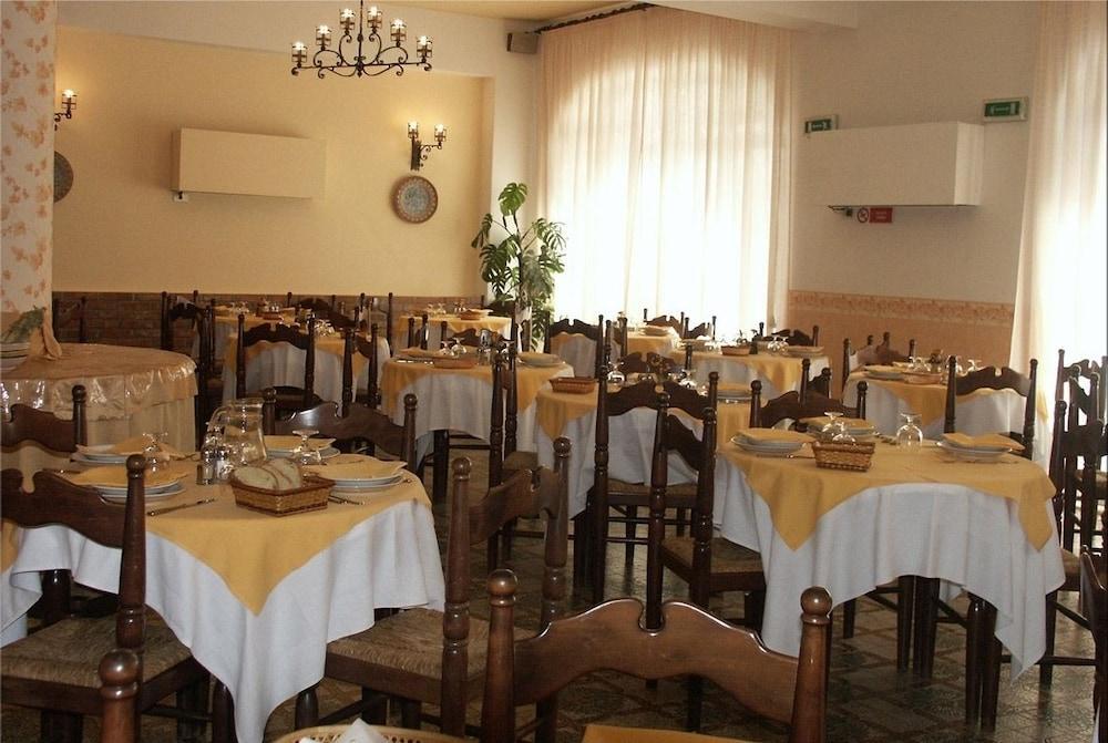 Hotel Delle Palme Летояни Екстериор снимка