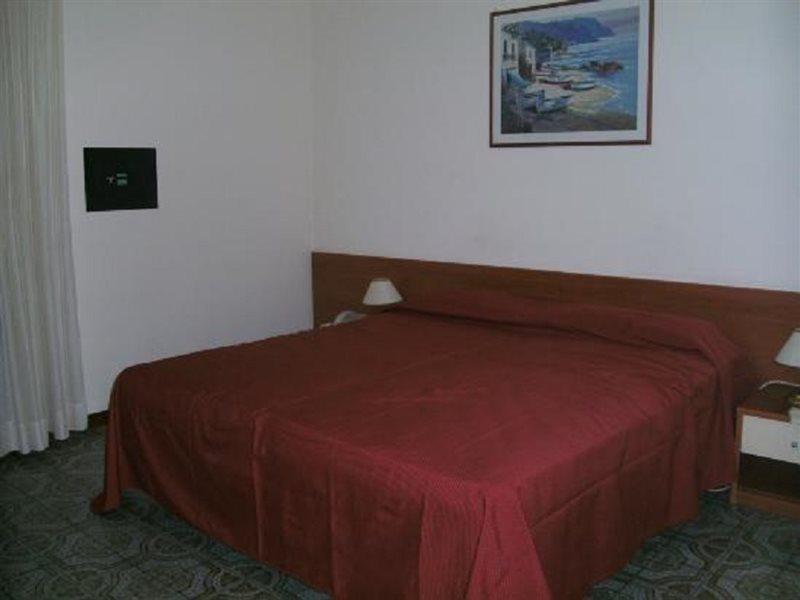 Hotel Delle Palme Летояни Екстериор снимка