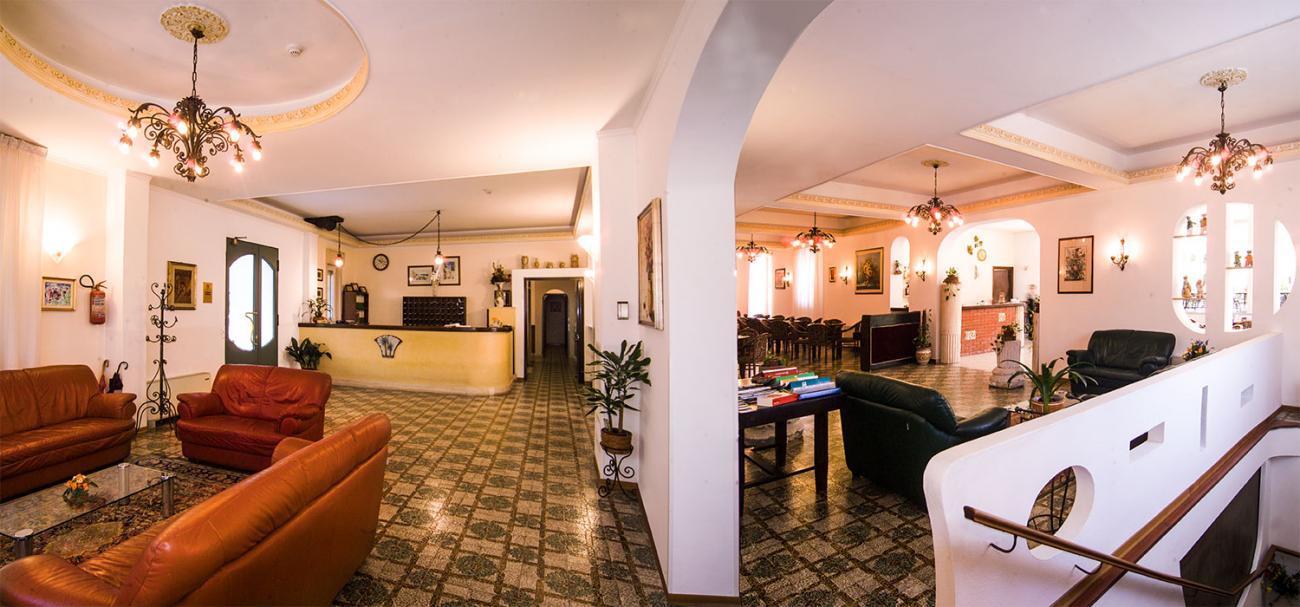 Hotel Delle Palme Летояни Екстериор снимка