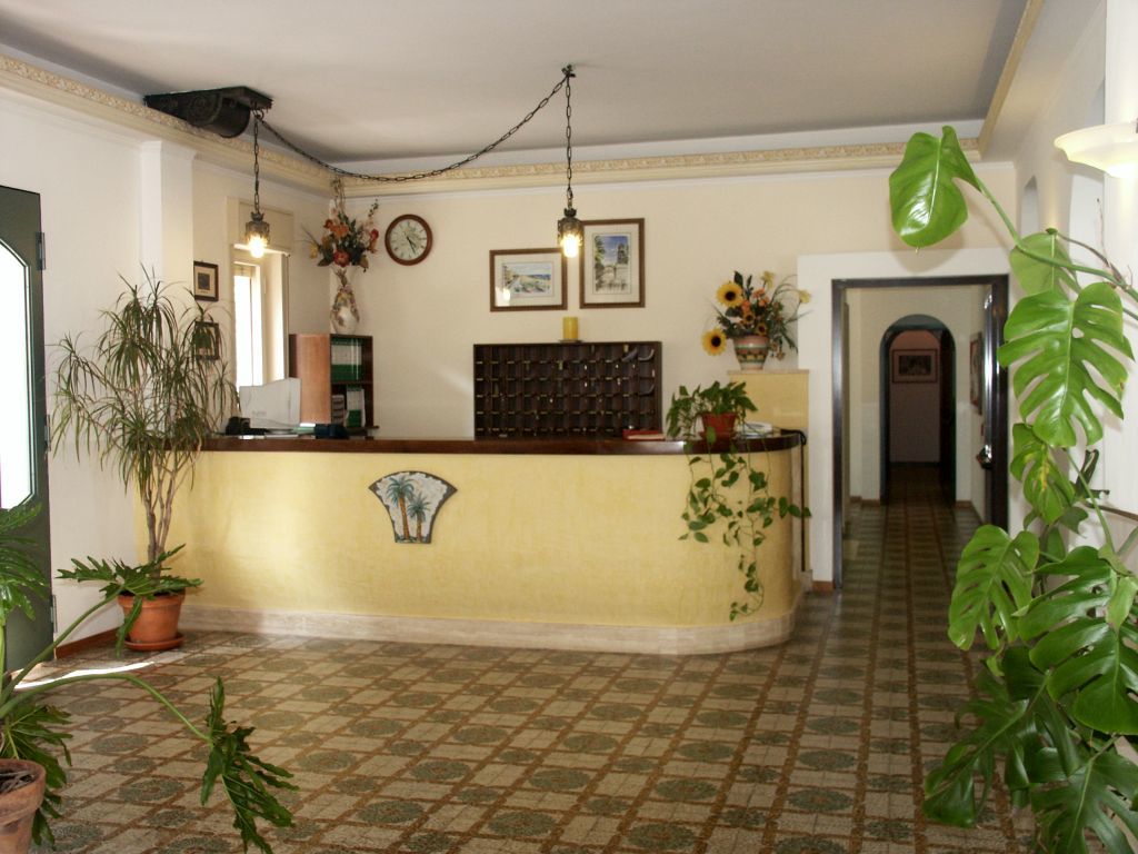 Hotel Delle Palme Летояни Екстериор снимка
