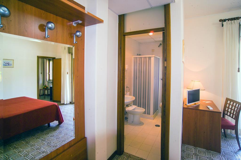 Hotel Delle Palme Летояни Екстериор снимка