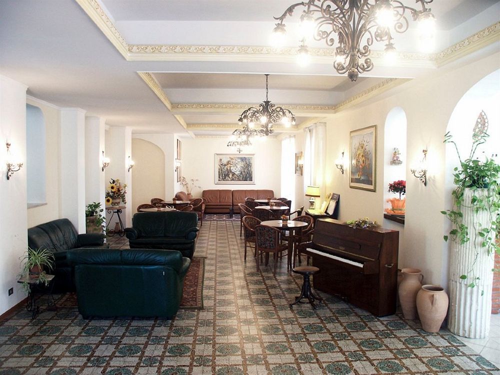 Hotel Delle Palme Летояни Екстериор снимка