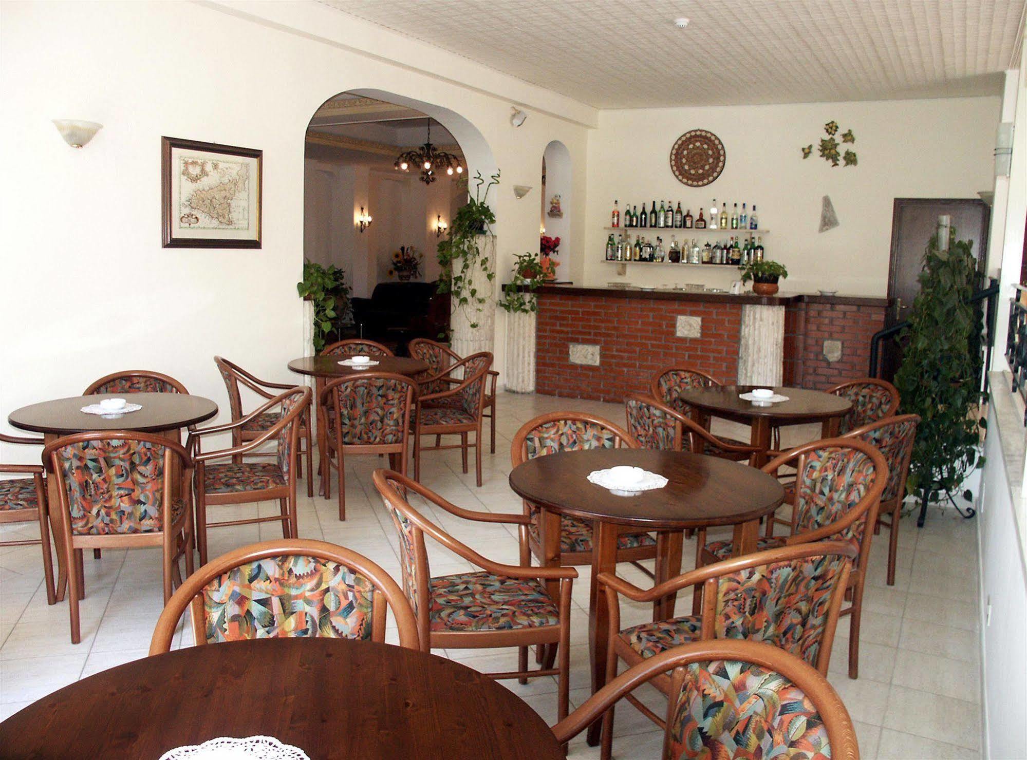 Hotel Delle Palme Летояни Екстериор снимка