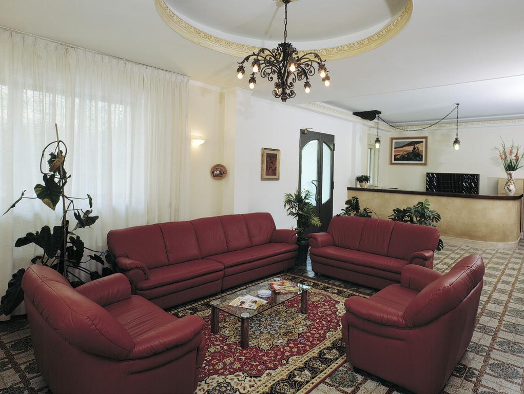 Hotel Delle Palme Летояни Екстериор снимка